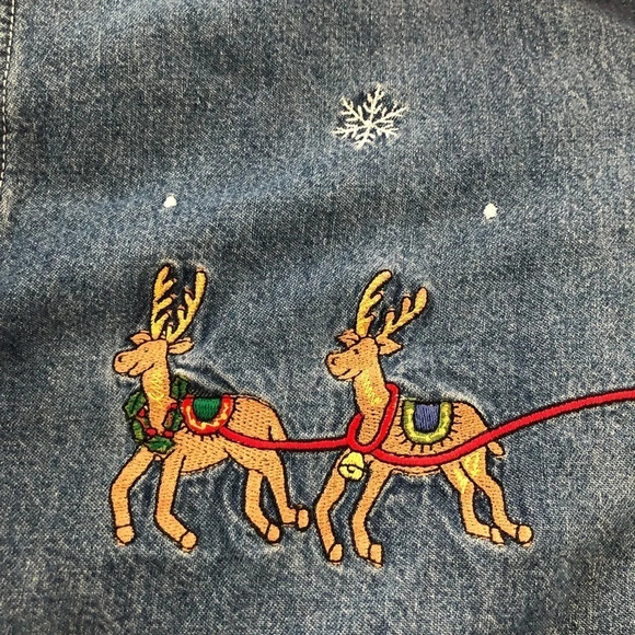 Vintage Nutcracker Denim Embroidered Christmas Santa Sleigh Bear Button Up Shirt - Picture 3 of 9